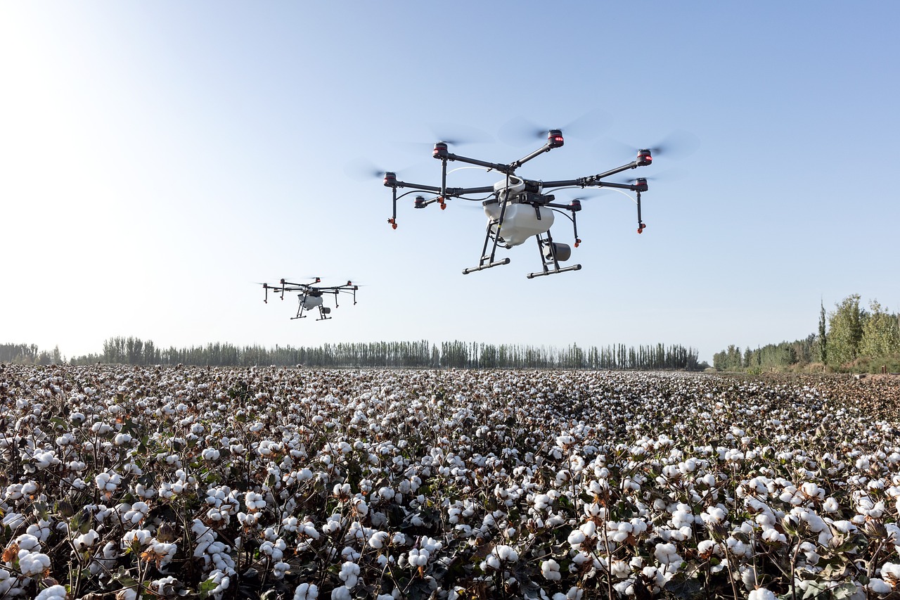 Cotton field with drones by DJI-Agras via Pixabay